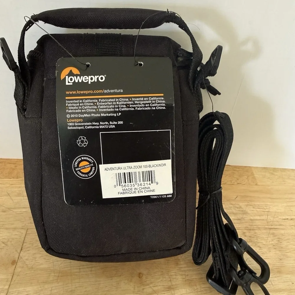 Lowepro Adventura Ultra Zoom 100 Camera Shoulder Bag for Mirrorless and Ultra-Zo